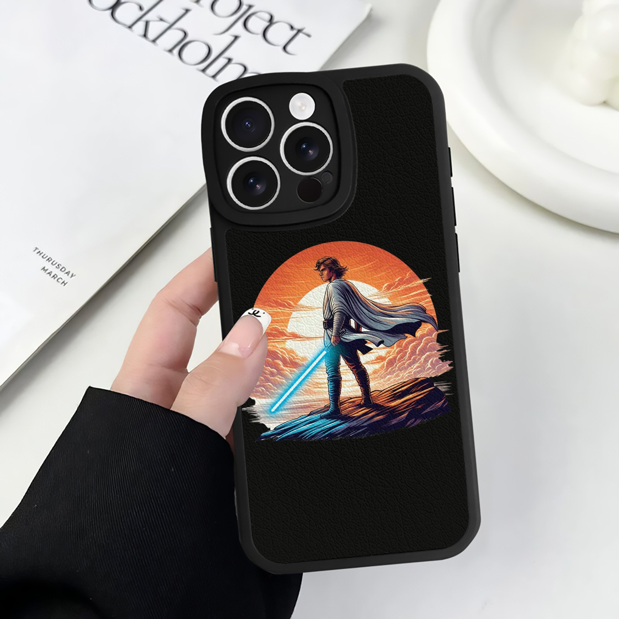 （画像用） スター・ウォーズ Star Wars 【iPhone 16シリーズ対応】シリコンスマホケース（レザー調） 材質：シリコン